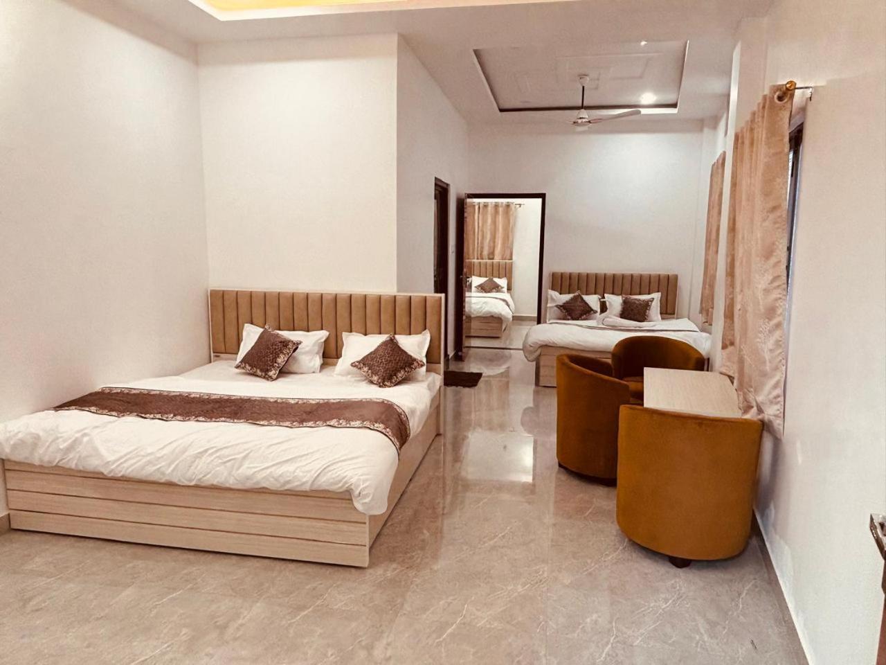 Shri Ram Darbar Hotell Ayodhya Eksteriør bilde